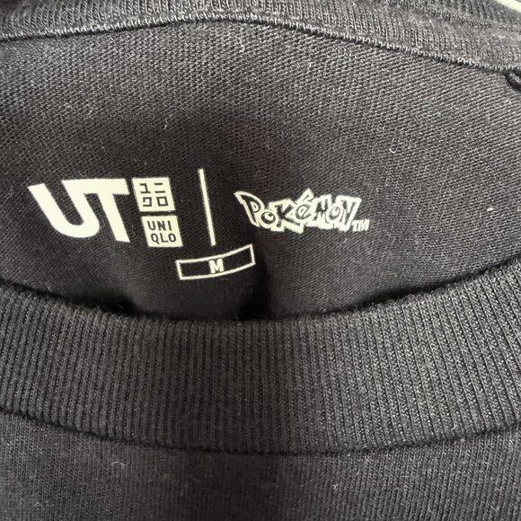 Uniqlo Pokemon Mew Black T-shirt - Picture 3 of 3